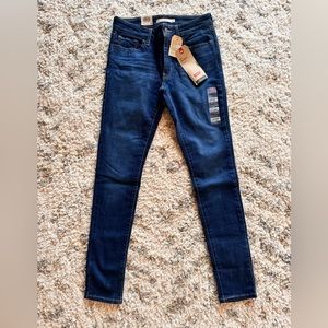 Women’s Levi’s 711 Skinny Jeans